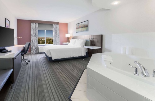 Reno/Tahoe Airport Hotel | Hilton Garden Inn Reno