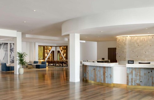Fox Hills Hotel | Hilton Los Angeles-Culver City, CA