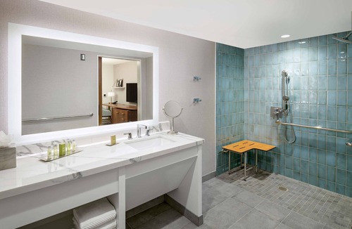 Fox Hills Hotel | Hilton Los Angeles Culver City