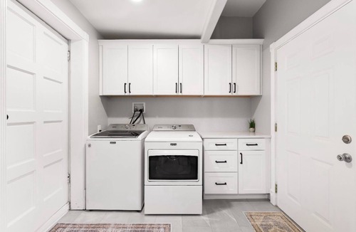 New Era Park House | Historic 4BR in Boulevard Park - Midtown Sac