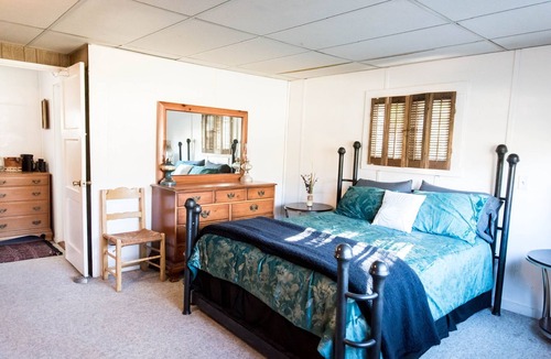 Congress House | Historic Date Creek Ranch