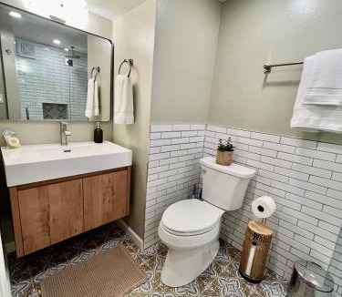 Prescott Apartment | Historic Suite on Prescott's Best Street!