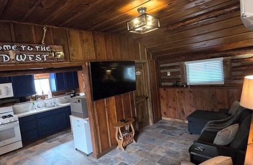 Mountain Club Cabin | Hitching Post B-New infrared sauna!