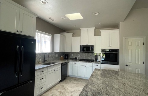 Prescott House | Hole in One! Beautiful home on the Golf Course.