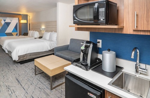 Otay Mesa Hotel | Holiday Inn Express Hotel & Suites San Diego Otay Mesa by IHG