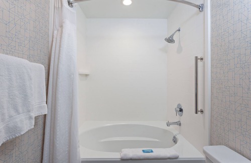 Los Angeles Hotel | Holiday Inn Express Los Angeles Airport by IHG