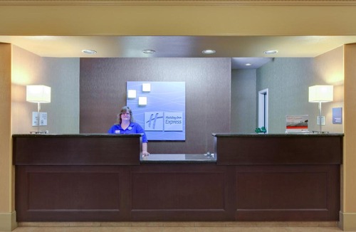 Oakdale Hotel | Holiday Inn Express Oakdale by IHG