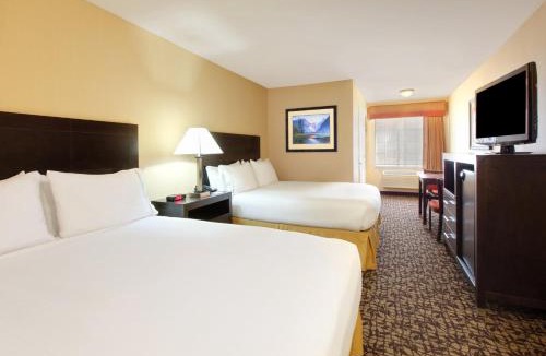 Oakdale Hotel | Holiday Inn Express Oakdale by IHG