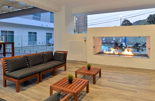 Mission Valley West Hotel | Holiday Inn Express & Suites San Diego - Mission Valley by IHG