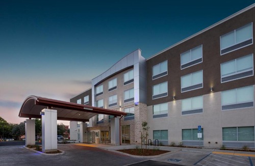 Chico Hotel | Holiday Inn Express & Suites Chico by IHG