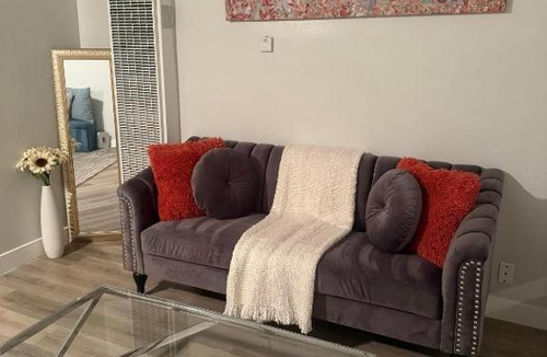Hollywood Apartment | Hollywood Oasis with Resort Style Pool, Free Parking, Steps to Walk of Fame