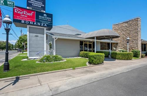 Yuba City Hotel | HomeTowne Studios by Red Roof Yuba City Bonanza - Marysville