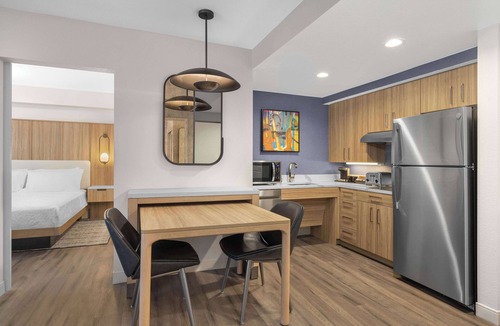 Naval Training Center Hotel | Homewood Suites by Hilton San Diego Airport/Liberty Station