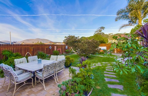 Morro Bay House | Honey! Stop the car! Guests Love US! Christmas is open! Sanctuary, spa, dogs ok