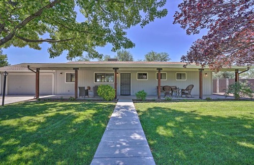 Chino Valley House | Hot Tub and Spacious Yard Chino Valley Home!