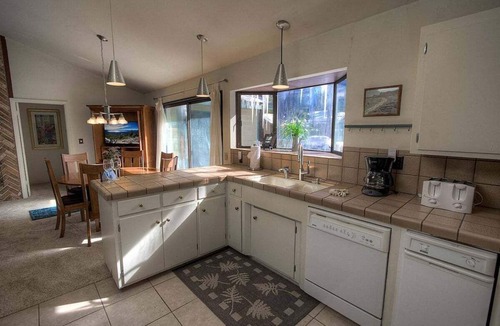 Incline Village House | Hot Tub | Deck | BBQ | High-Speed WiFi