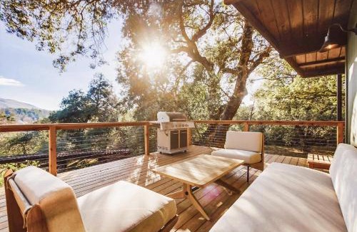 Julian Villa | Hot tub Disney train track in Julian amazing views