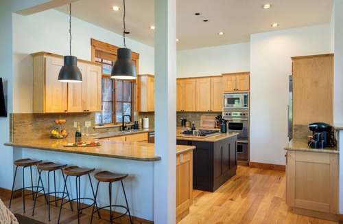Truckee House | Hot tub! Ski In/Out! Pool Table/PingPong Fireplaces! Mere feet from the Village!