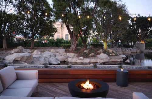 Anaheim Resort Hotel | Hotel Fera Anaheim, a DoubleTree by Hilton Hotel