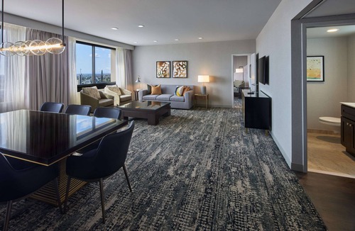 Anaheim Resort Hotel | Hotel Fera Anaheim, a DoubleTree by Hilton