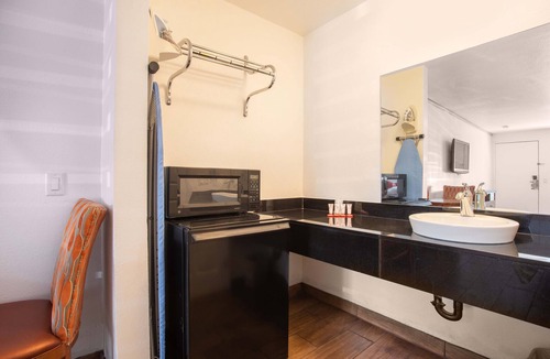 Palmdale Hotel | Hotel Palmdale - Antelope Valley