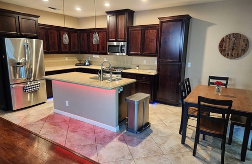 Yuba City House | House in a quiet neighborhood.