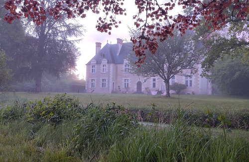 Les Montils Cottage | House with private spa, wood stove and swimming pool: domaine de la Moyendrie
