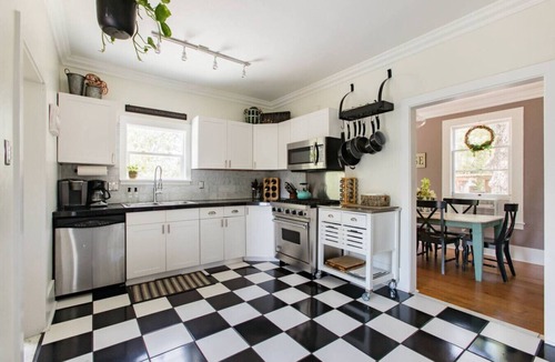 San Luis Obispo House | Iconic Modern Farmhouse+walkable+views+BBQ