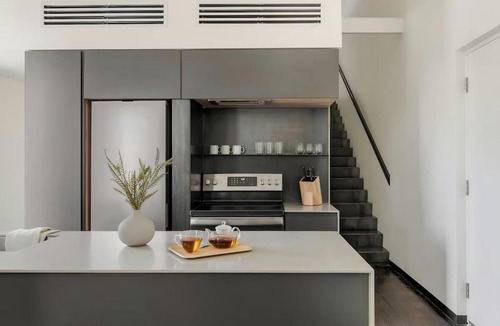 Evans Churchill Apartment | Ida Phoenix