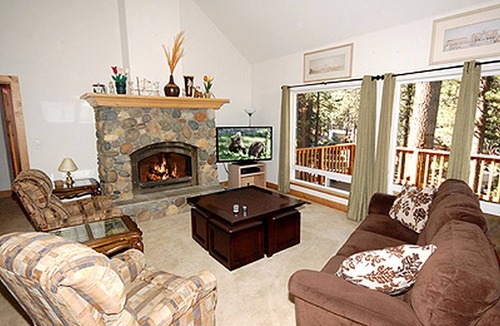 Montgomery Estates Cabin | Idyllic Cabin Surrounded by Woodland near Washoe Meadows State Park in South Lake Tahoe, California