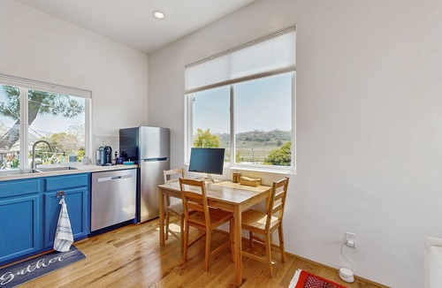 Del Mar Heights House | Idyllic Dog Friendly, Del Mar Coastal Retreat - Walk to Beach & Lagoon