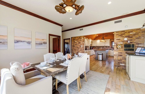 Perris House | Indoor Pool & Spa - Gym - Sauna - Pickleball Court