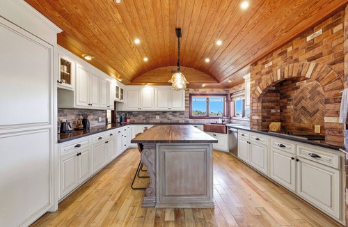 Perris House | Indoor Pool & Spa - Gym - Sauna - Pickleball Court