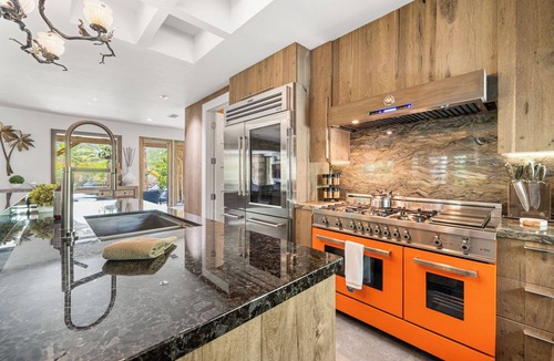 Palm Desert House | Jaguar Villa - 6 BR in the Palm Desert hills!