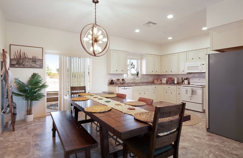 Yucca Valley House | Joshua Tree getaway w/HOT TUB & GAME ROOM