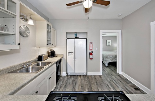 Nob Hill House | Just over 2 blocks to the Courthouse Square !