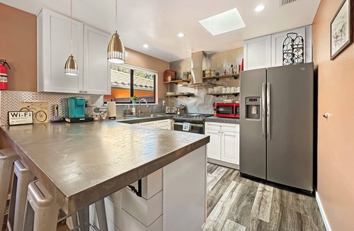 Uptown Sedona House | Just Steps to Uptown, Trail Close, Bike-Themed Retreat, The Bicycle House~ Red Rock Getaway