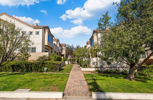 El Segundo House | Kansas to Coast: Charming 3-Bedroom Townhome - Near Manhattan Beach /LAX