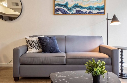 Downtown San Jose Apartment | Kasa | Cozy 1 BD + Gym Access | San Jose
