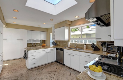 Indian Canyon House | Kings Point Retreat - Palm Springs Paradise on Indian Canyons Golf Course