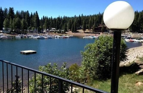Peninsula Village Condo | Kuster, Peninsula Village