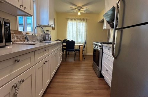 East San Gabriel Apartment | LA Cozy Spacious 2BR on 1st Floor Private Entrance Ideal for Extended Stays