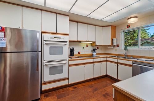 Lake Almanor Country Club House | Lake Almanor Getaway Near Beach & Golf Course