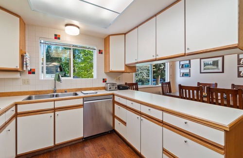 Lake Almanor Country Club House | Lake Almanor Getaway Near Beach & Golf Course