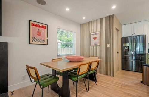 Lake Balboa House | Lake Balboa Hideaway