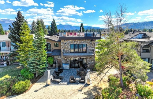 Tahoe Keys Villa | Lake Front Villa w/Rooftop Hot Tub & Private Dock