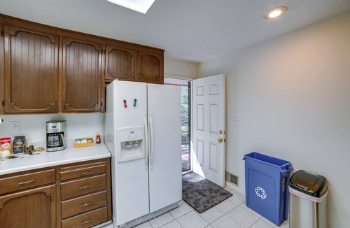 Kelseyville House | Lake House retreat with great lake & mountain views. Close to lake access &parks