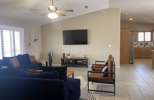 Lake Havasu City House | LAKE VIEW/Pool & Spa. Southside close to downtown & launch ramp. Flat driveway.