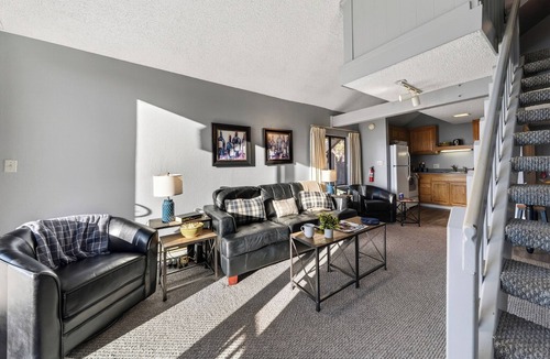 Bijou Park Condo | Lakefront Condo + Views + Near Dining and Skiing | Beach Front Perch