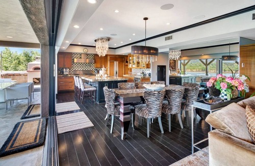 Oak Shores House | Lakefront Luxury | Private Dock & Wine Country